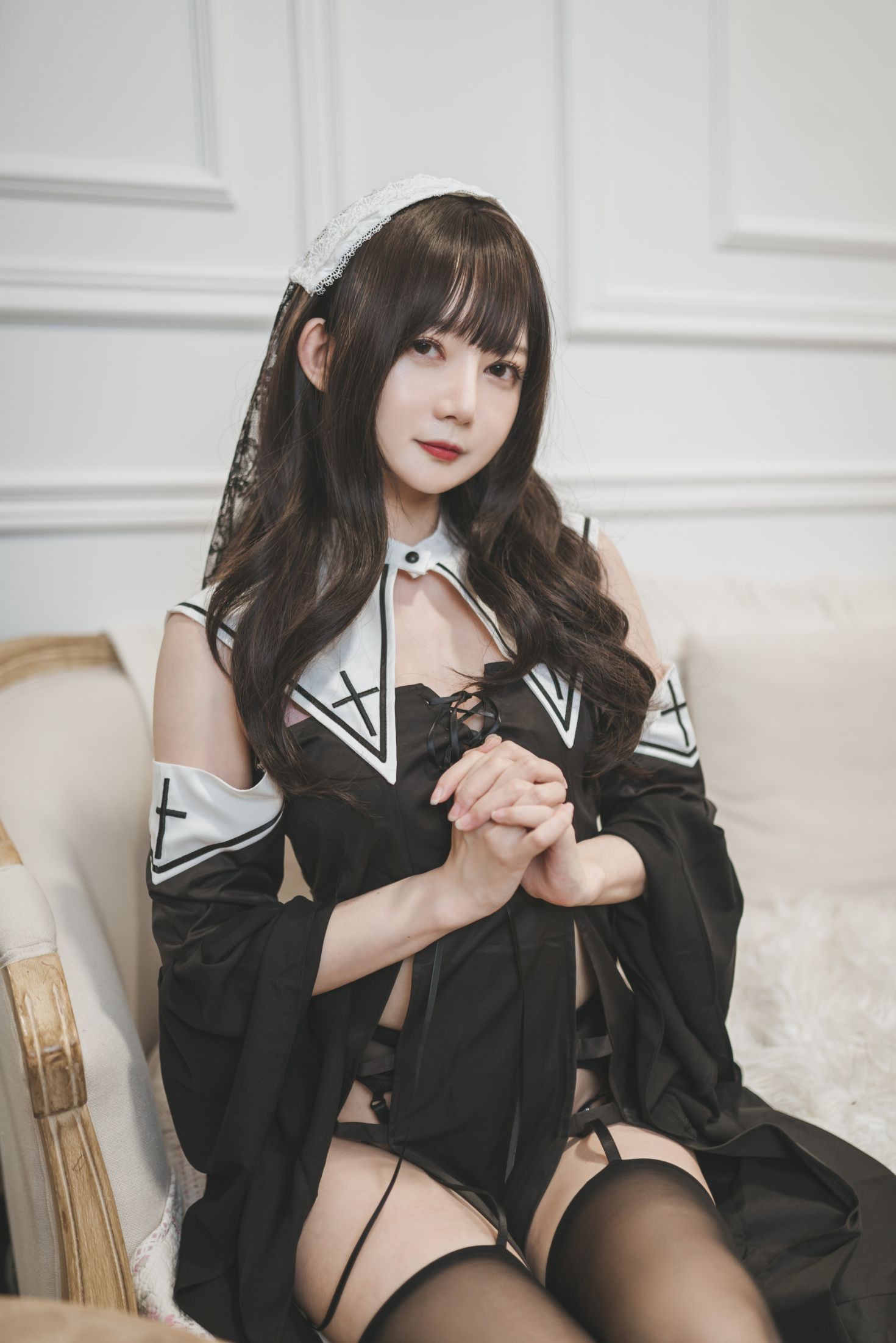 美女动漫博主51酱性感Cosplay写真修女 (20)