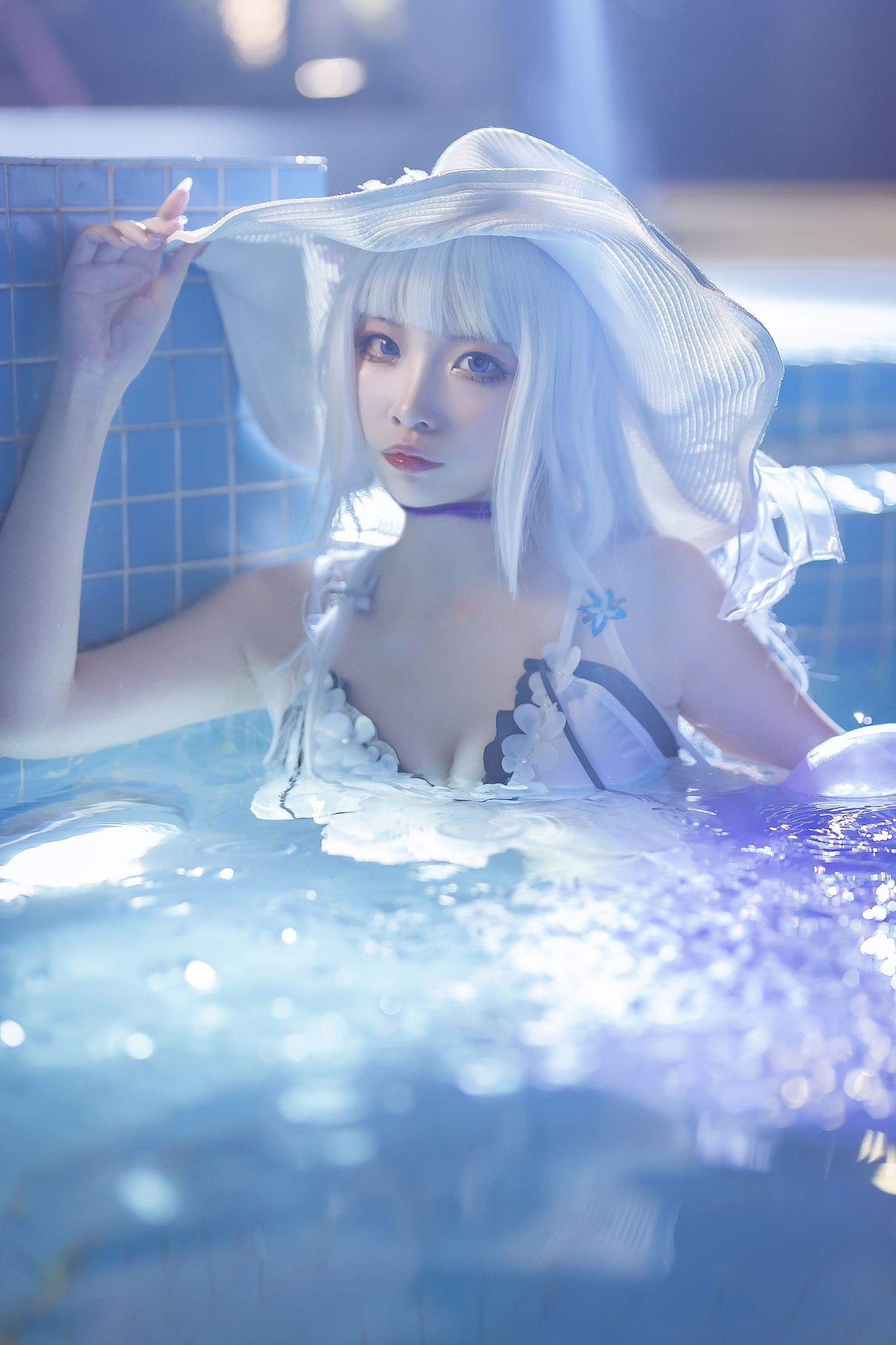 美女动漫博主二佐Nisa性感Cosplay写真碧蓝光辉泳装 (7)