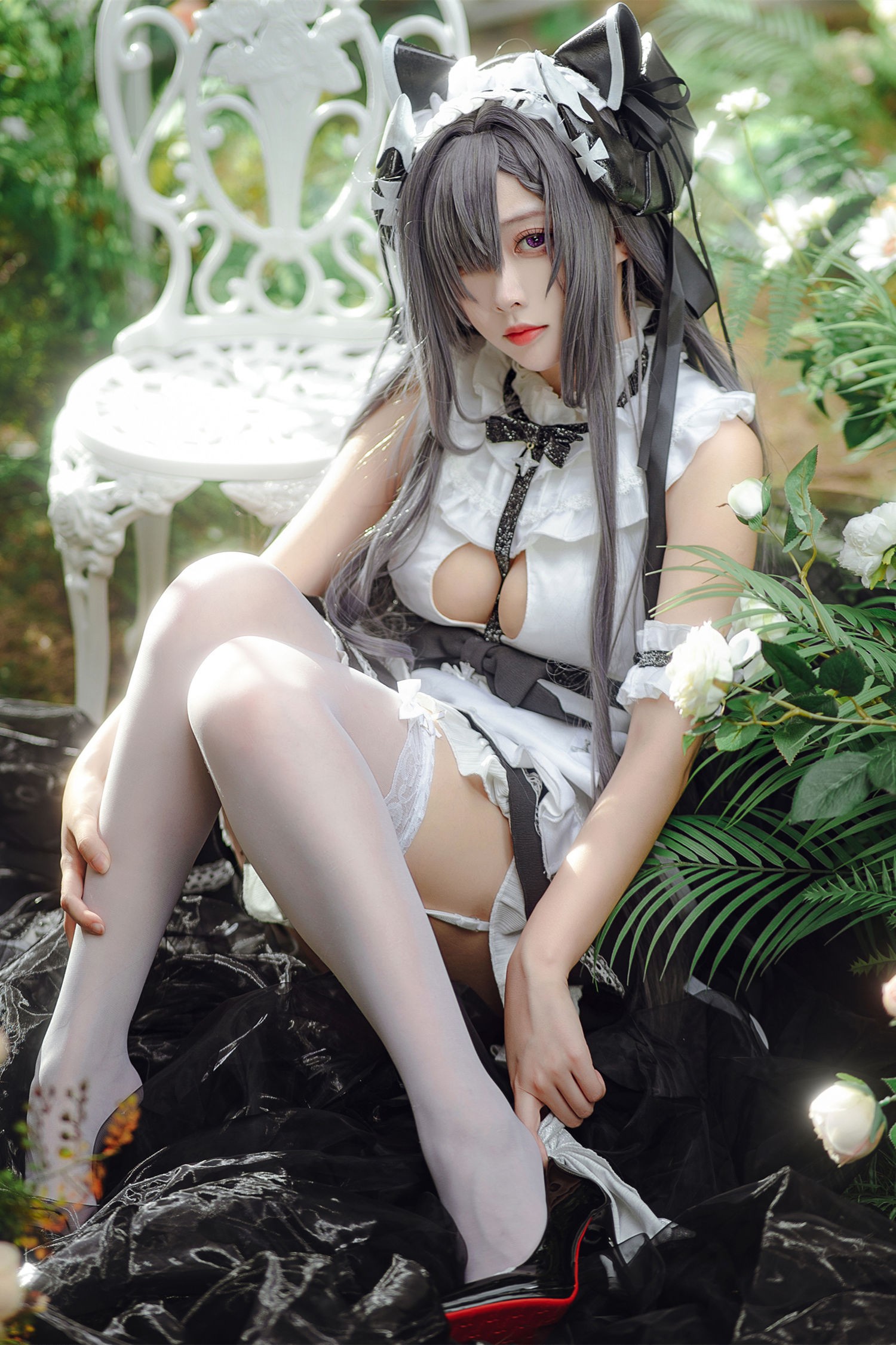 美女动漫博主宫本桜性感Cosplay写真奥古斯特女仆装 (1)