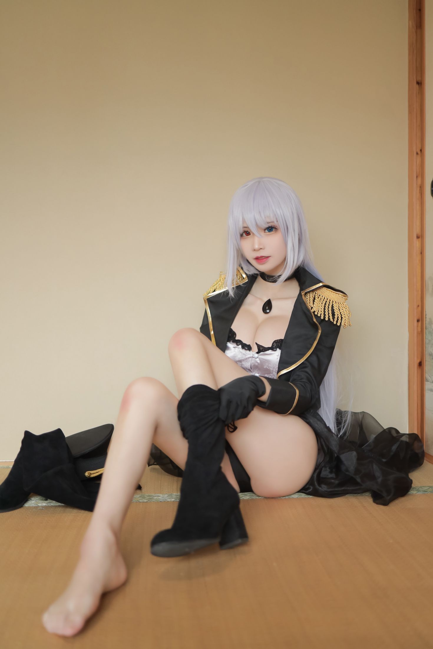 美女动漫博主爱老师PhD性感Cosplay写真喜多川海梦 军装 (7)