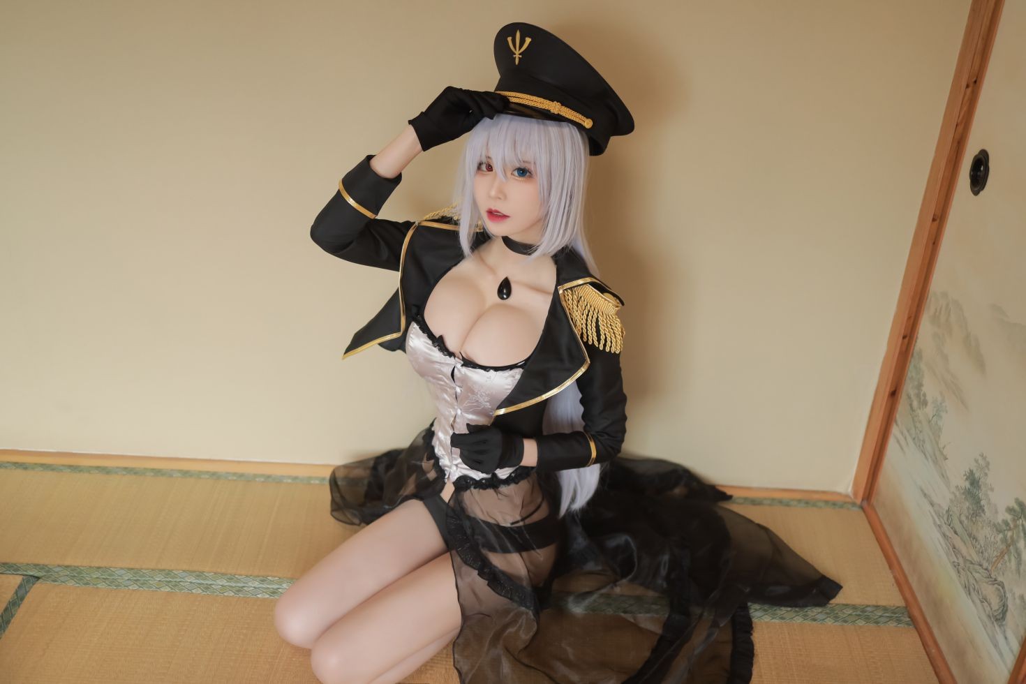 美女动漫博主爱老师PhD性感Cosplay写真喜多川海梦 军装 (4)