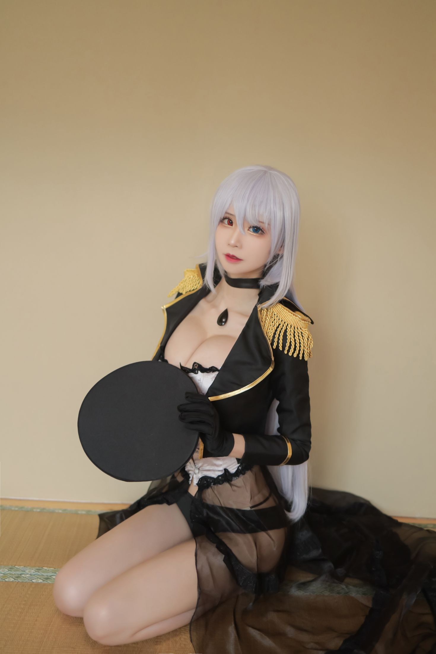 美女动漫博主爱老师PhD性感Cosplay写真喜多川海梦 军装 (5)