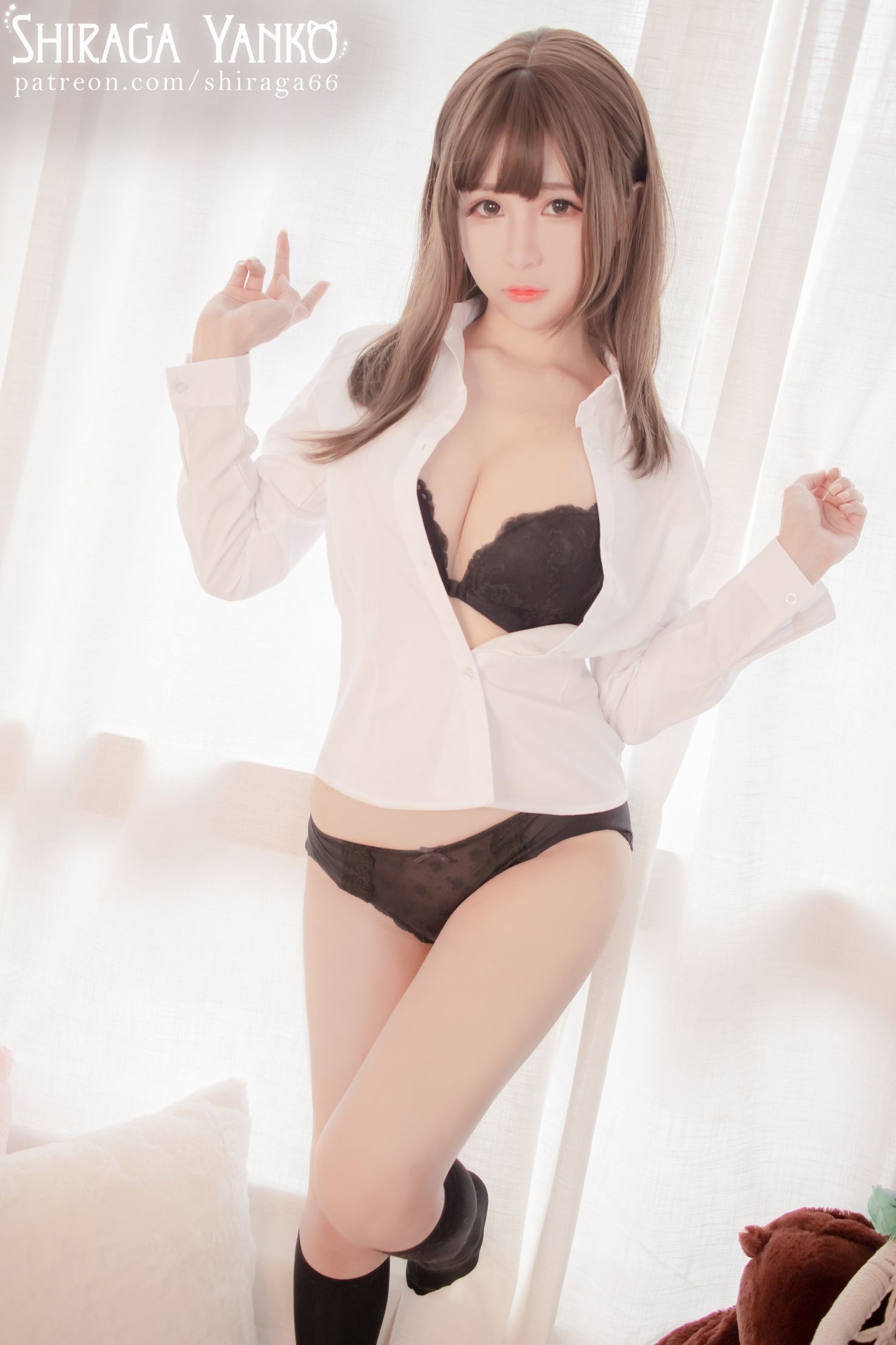 美女动漫博主白神泱性感Cosplay写真百变秘书 (12)