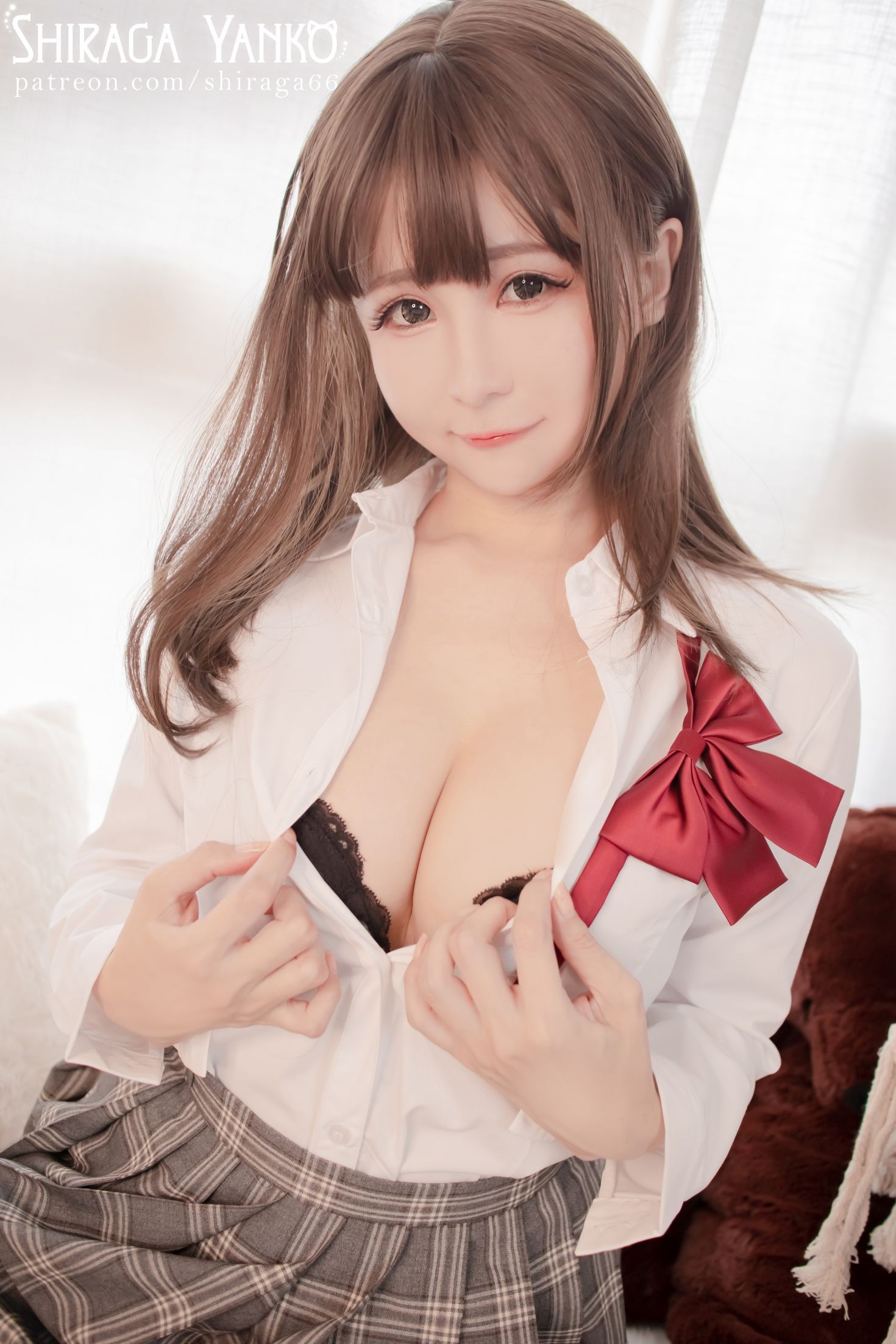 美女动漫博主白神泱性感Cosplay写真百变秘书 (9)