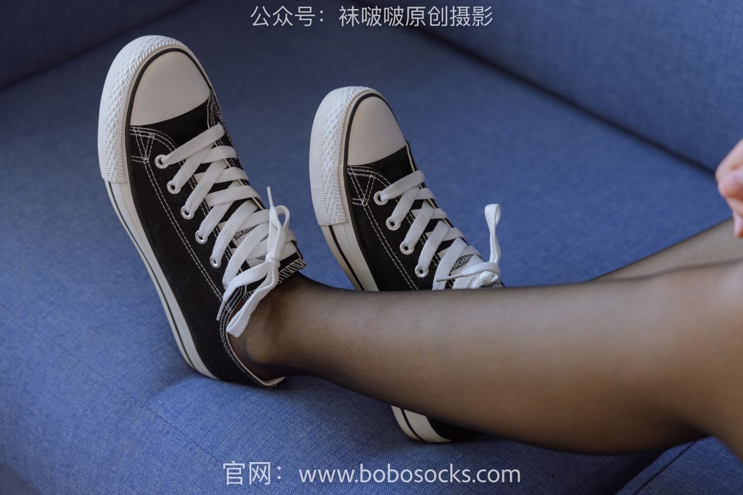 BoBoSocks袜啵啵美少女丝袜美脚写真第No.144期小安板鞋黑丝部分戴面纱 (73)