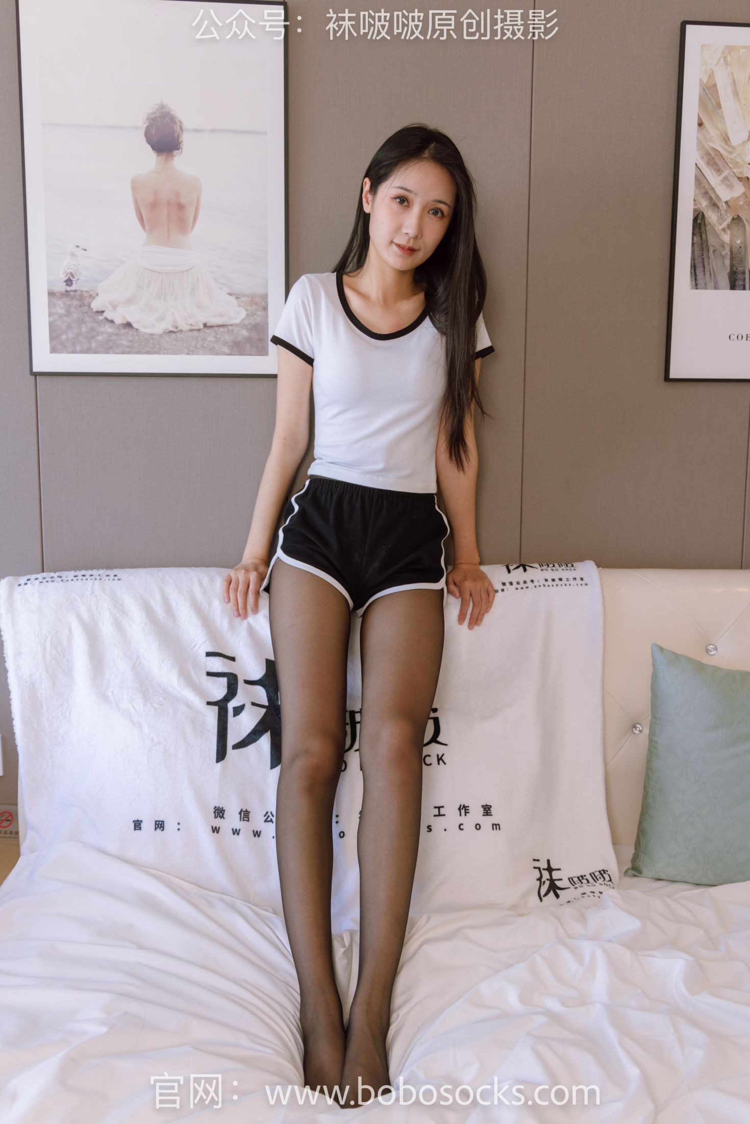 BoBoSocks袜啵啵美少女丝袜美脚写真第No.144期小安板鞋黑丝部分戴面纱 (55)