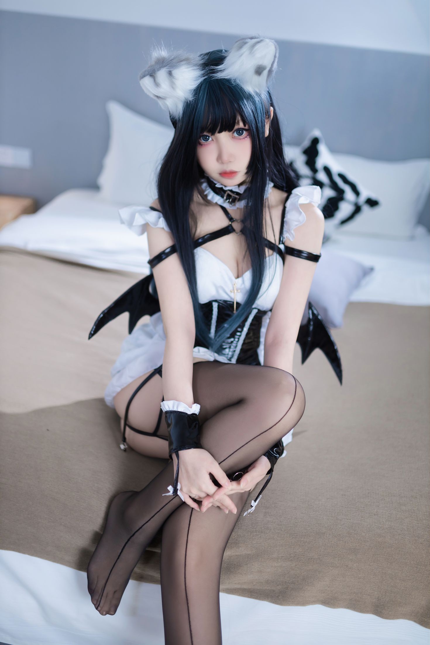 美女动漫博主洛桑伊梓性感Cosplay写真猫耳小恶魔 (10)