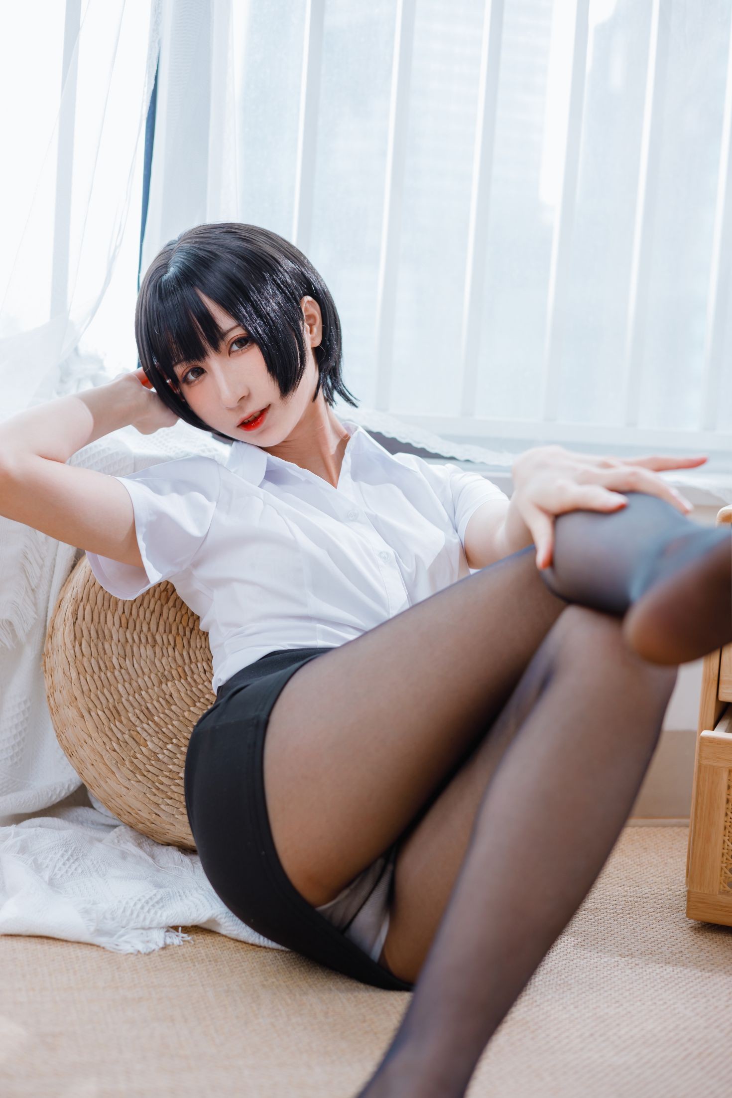 美女动漫博主贝儿酱Miki性感Cosplay写真OL装 (7)