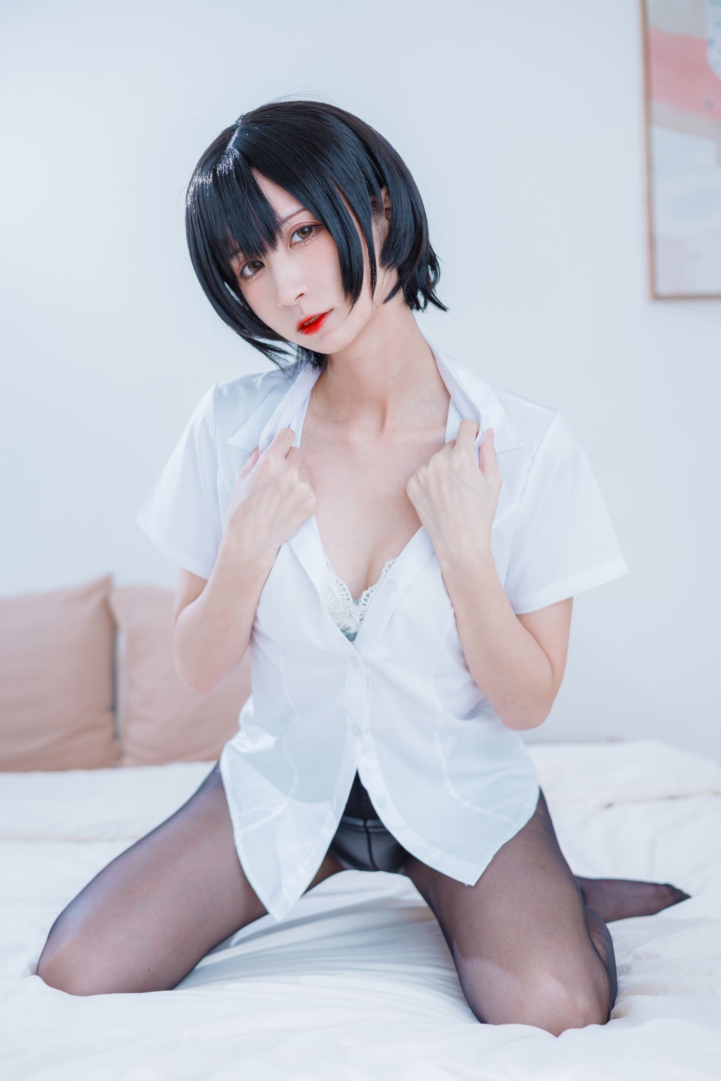 美女动漫博主贝儿酱Miki性感Cosplay写真OL装 (32)