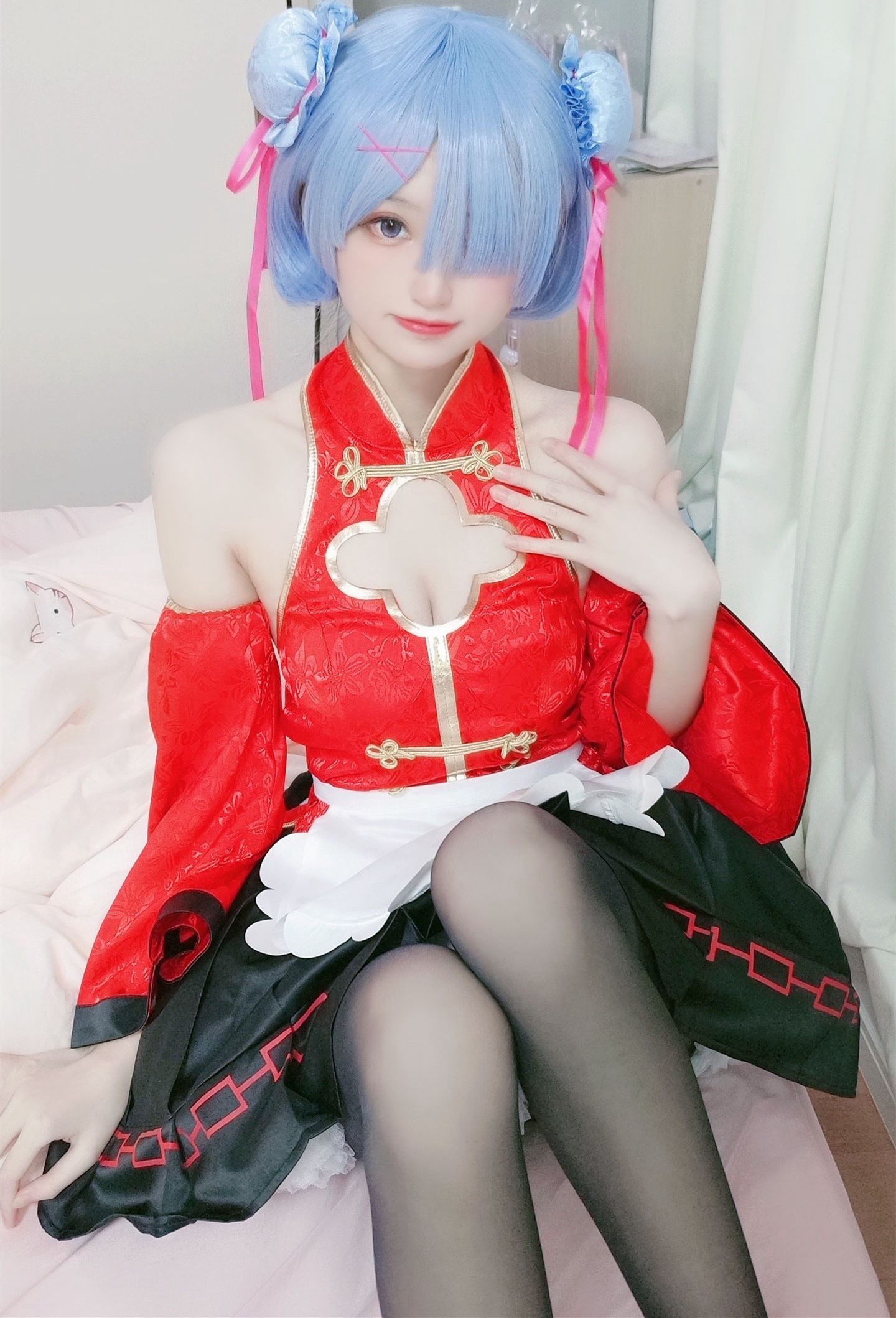 美女动漫博主千阳性感Cosplay写真蕾姆旗袍 (1)