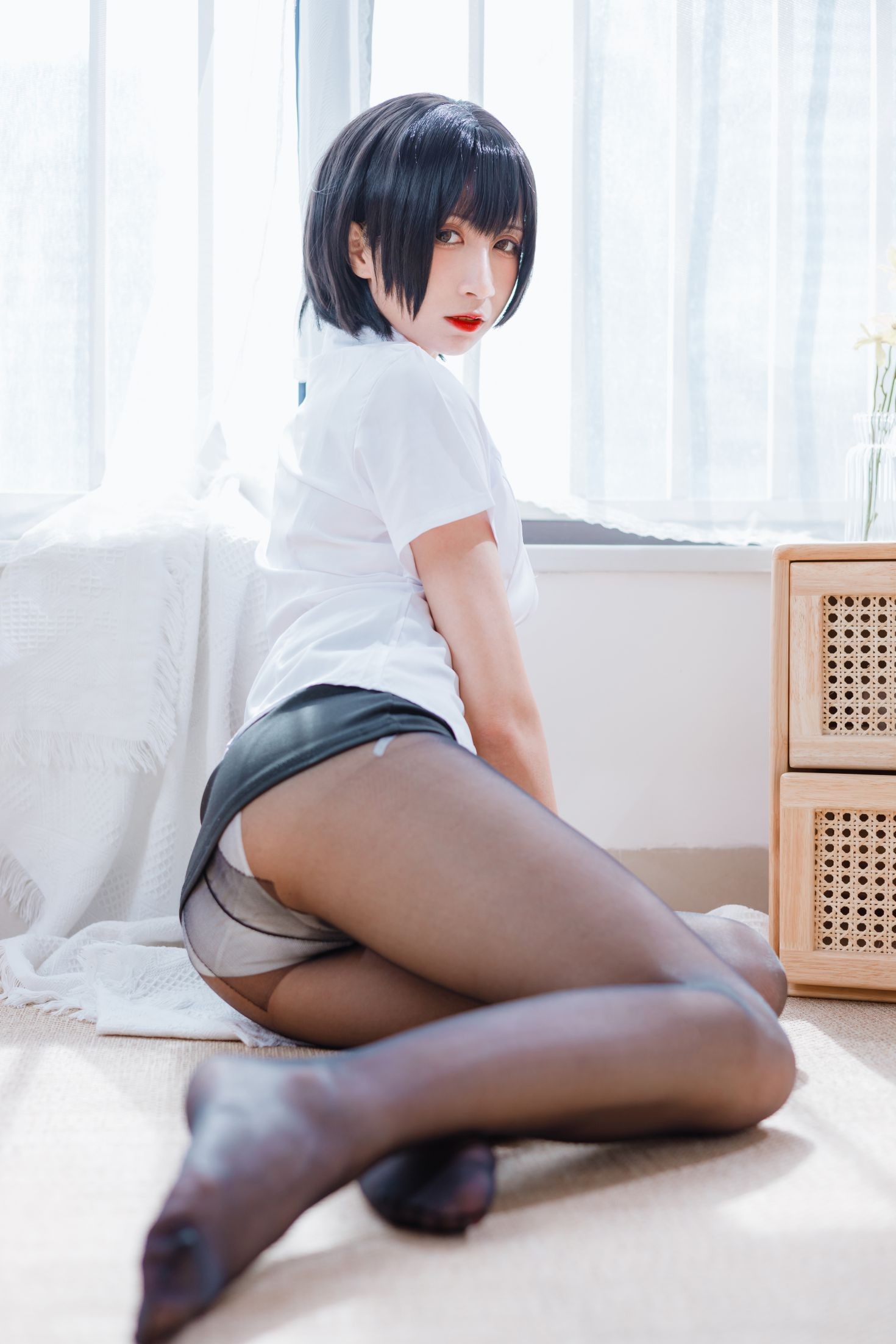 美女动漫博主贝儿酱Miki性感Cosplay写真OL装 (19)