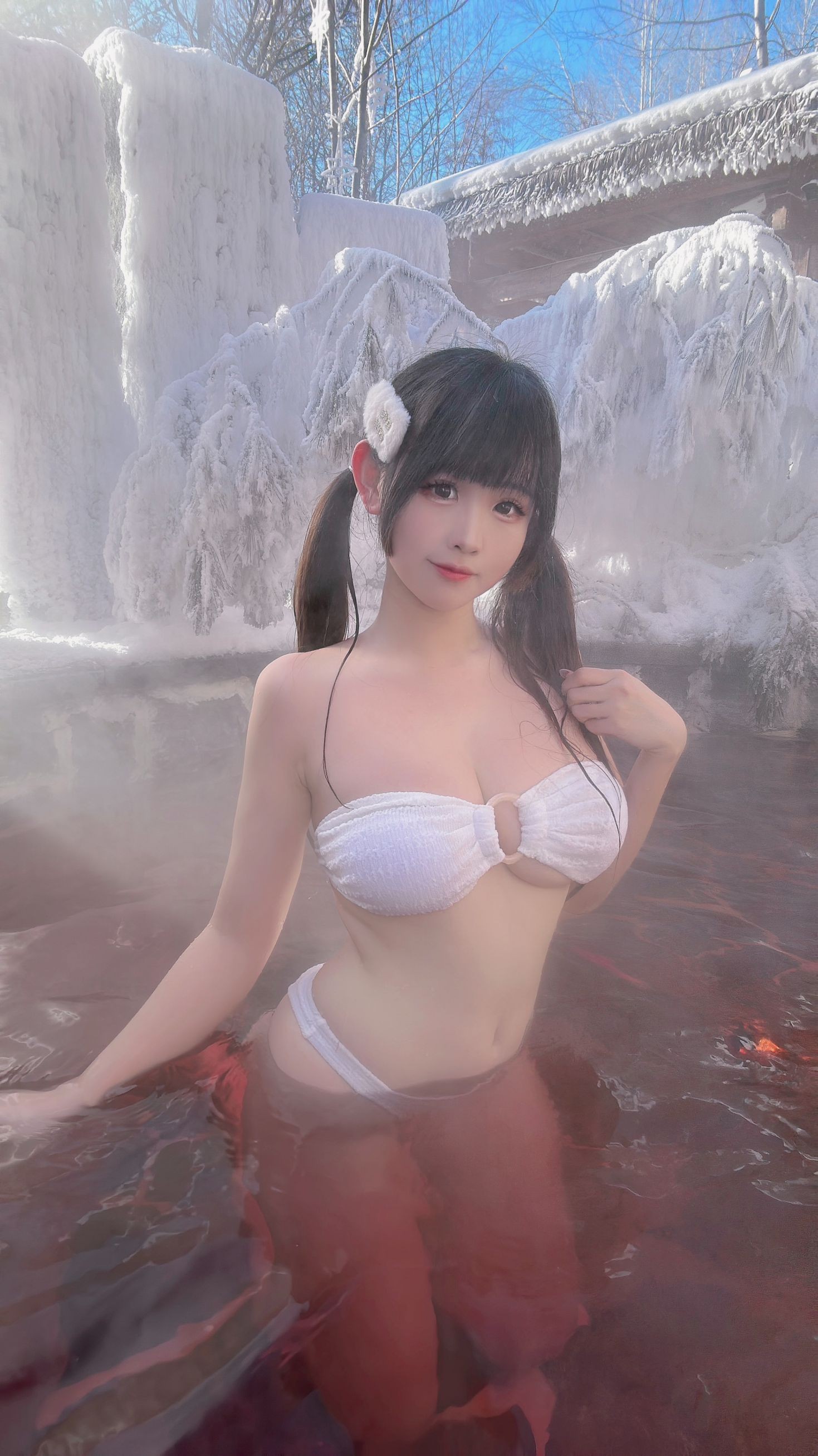 美女动漫博主miko酱ww性感Cosplay写真雪地温泉 (11)