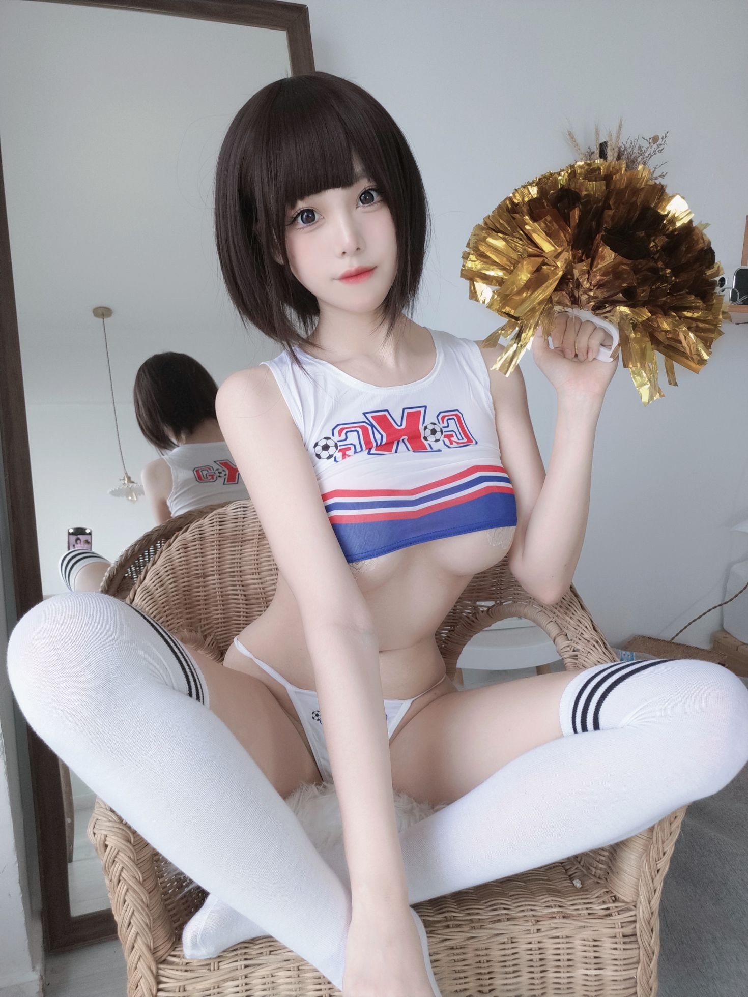 美女动漫博主蜜汁猫裘性感Cosplay写真足球宝贝 (30)