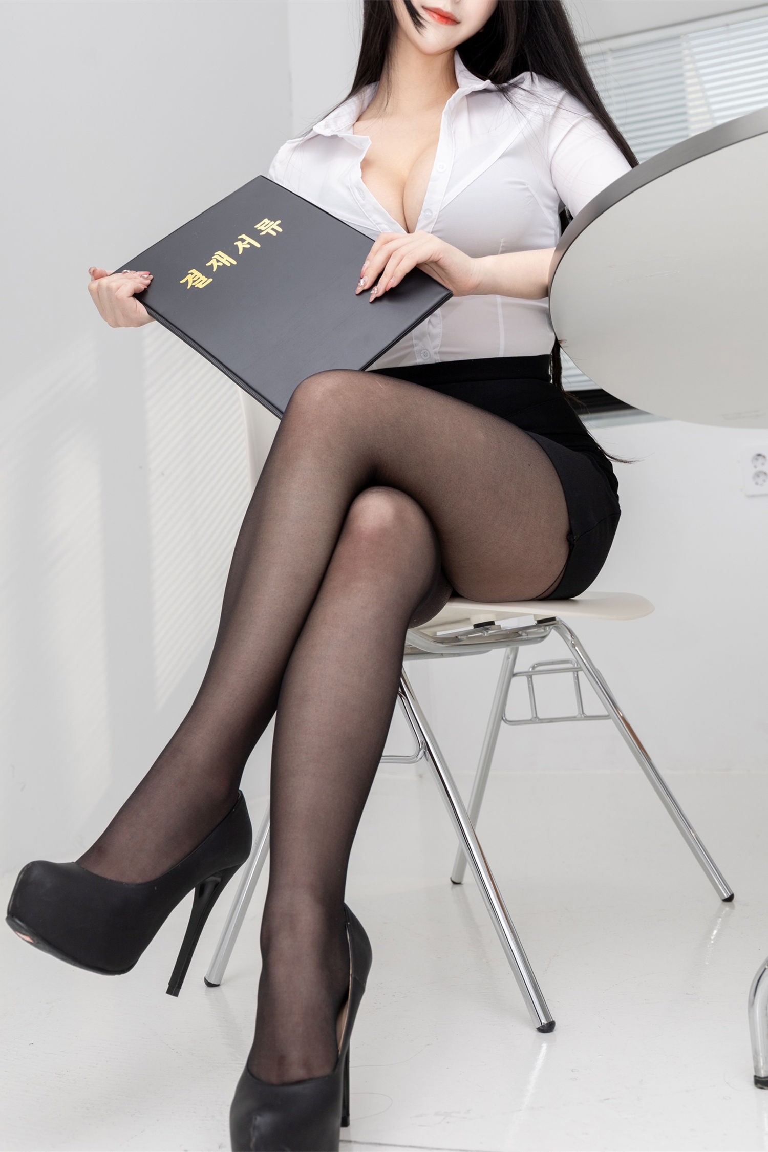 PUSSY LET 韩国美少女模特性感写真 Vol.38 SEOLHWA Office (1)