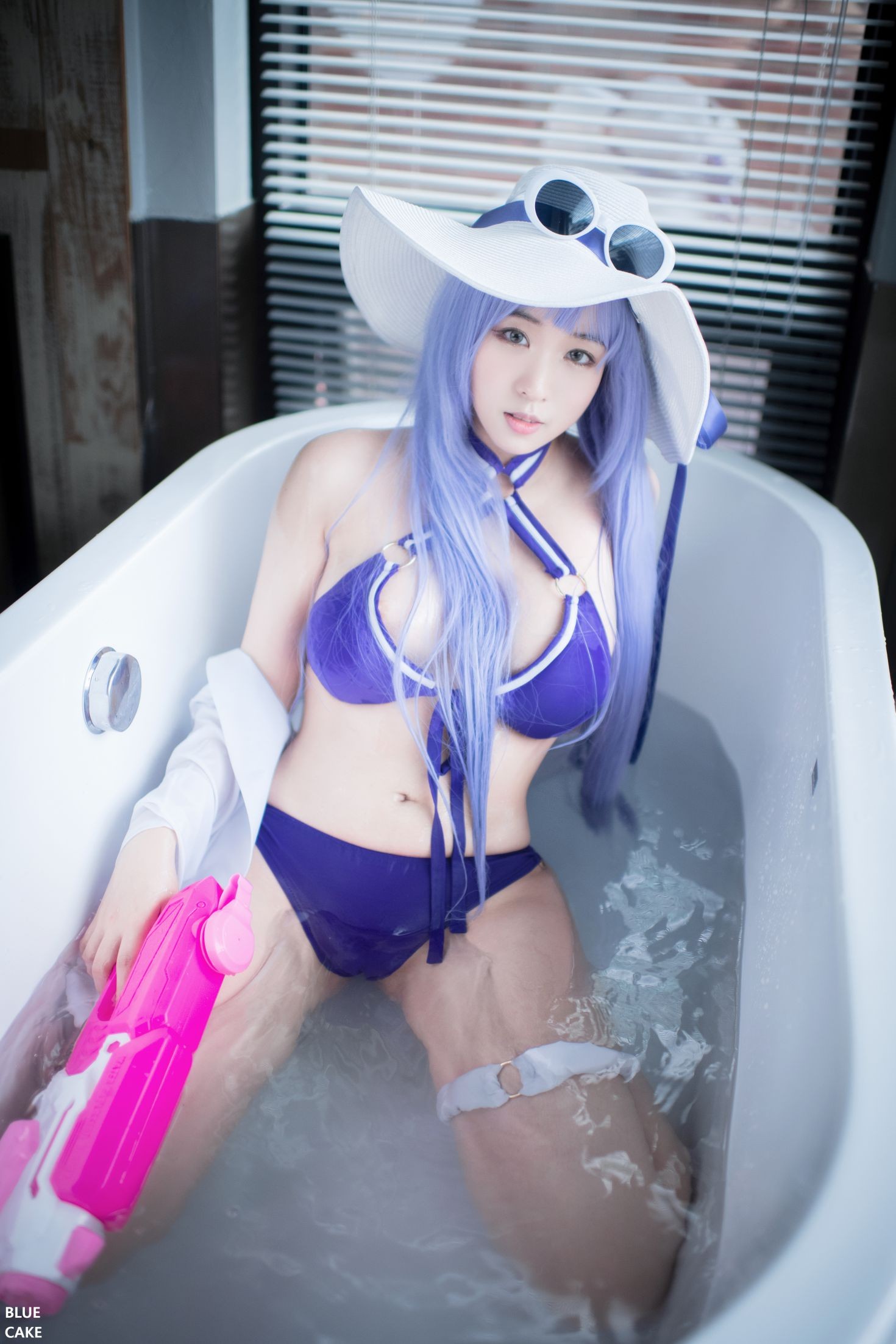 BLUECAKE 韩国美少女模特性感写真 Nono Pool Party Caitlyn (9)