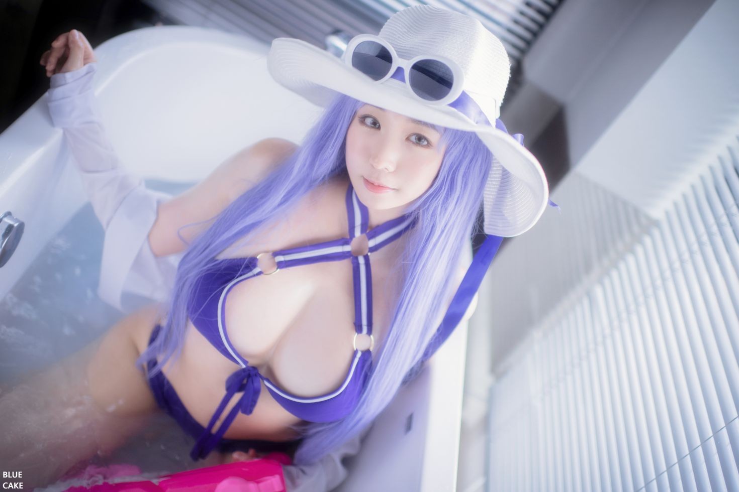 BLUECAKE 韩国美少女模特性感写真 Nono Pool Party Caitlyn (29)