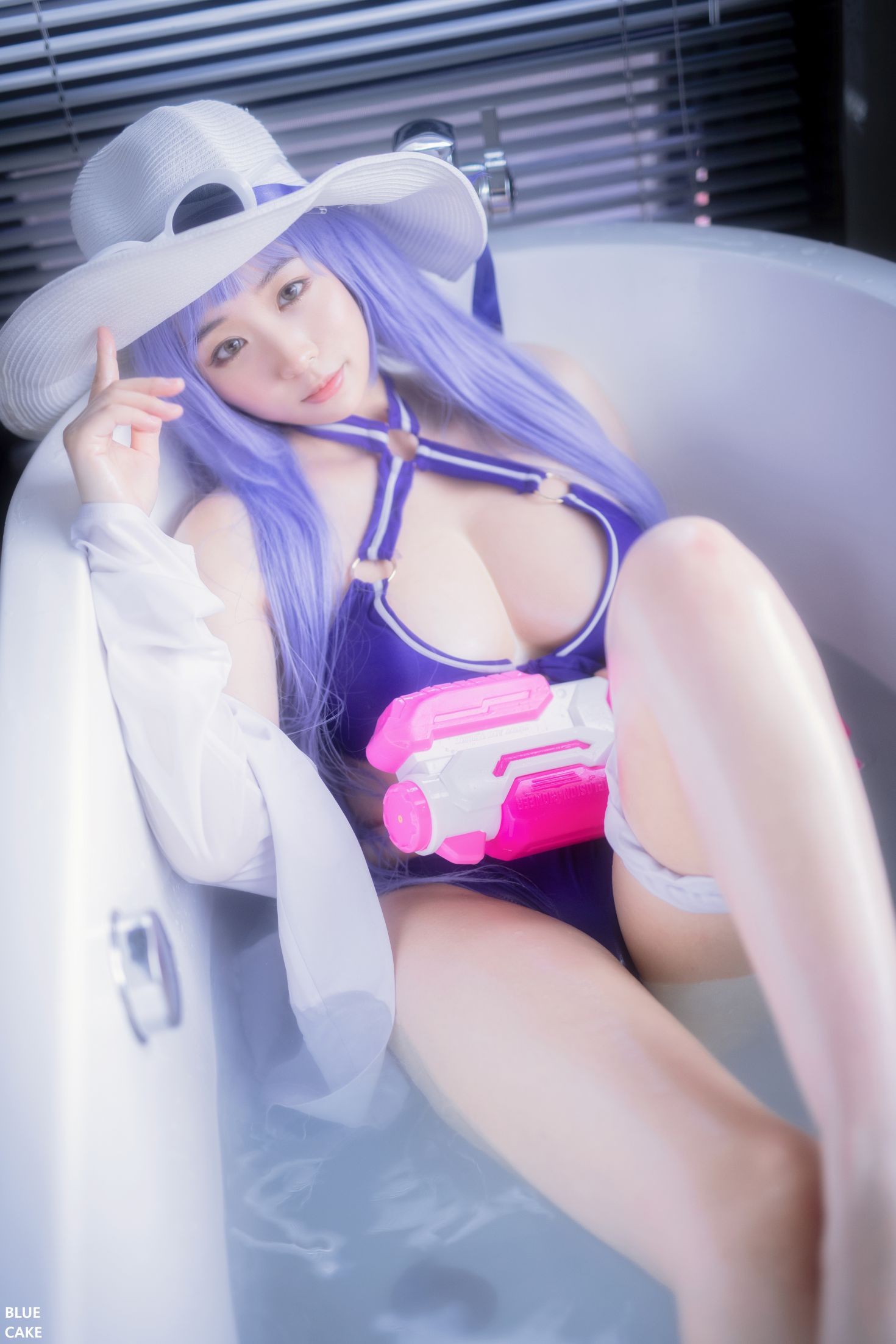 BLUECAKE 韩国美少女模特性感写真 Nono Pool Party Caitlyn (34)