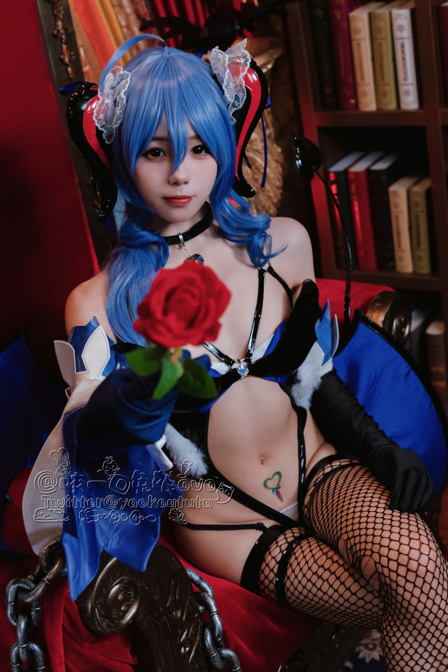 美女动漫博主咬一口兔娘性感Cosplay写真甘雨魅魔 (4)