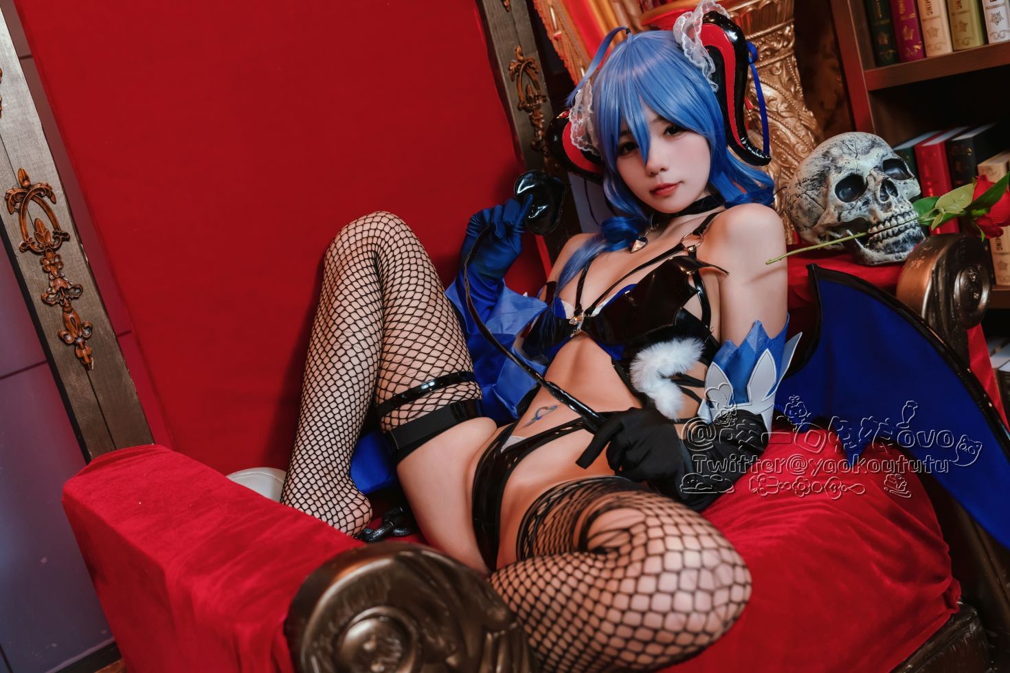 美女动漫博主咬一口兔娘性感Cosplay写真甘雨魅魔 (36)