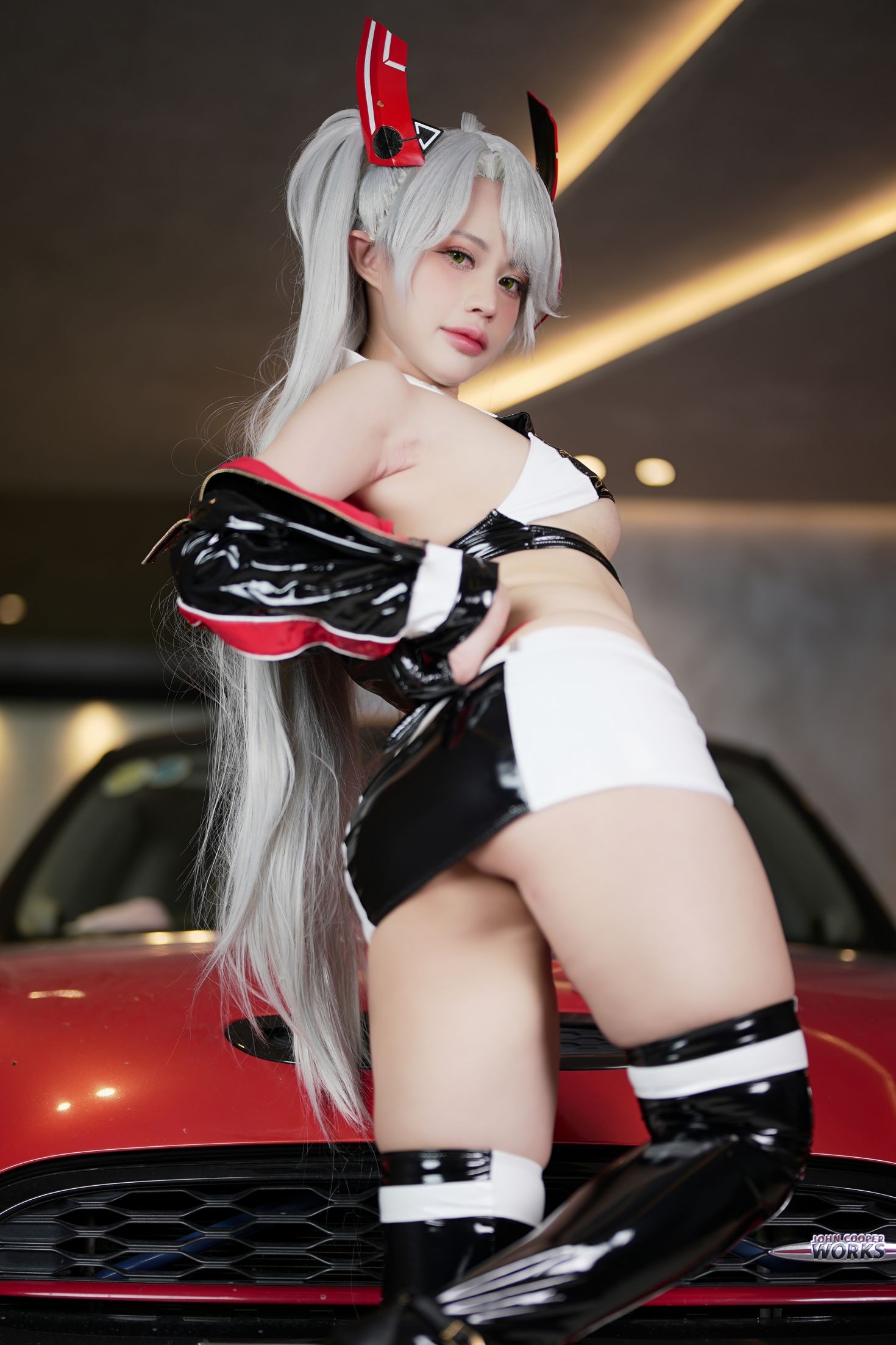 美女动漫博主PingPing性感Cosplay写真 Prinz Eugen Race Queen (15)