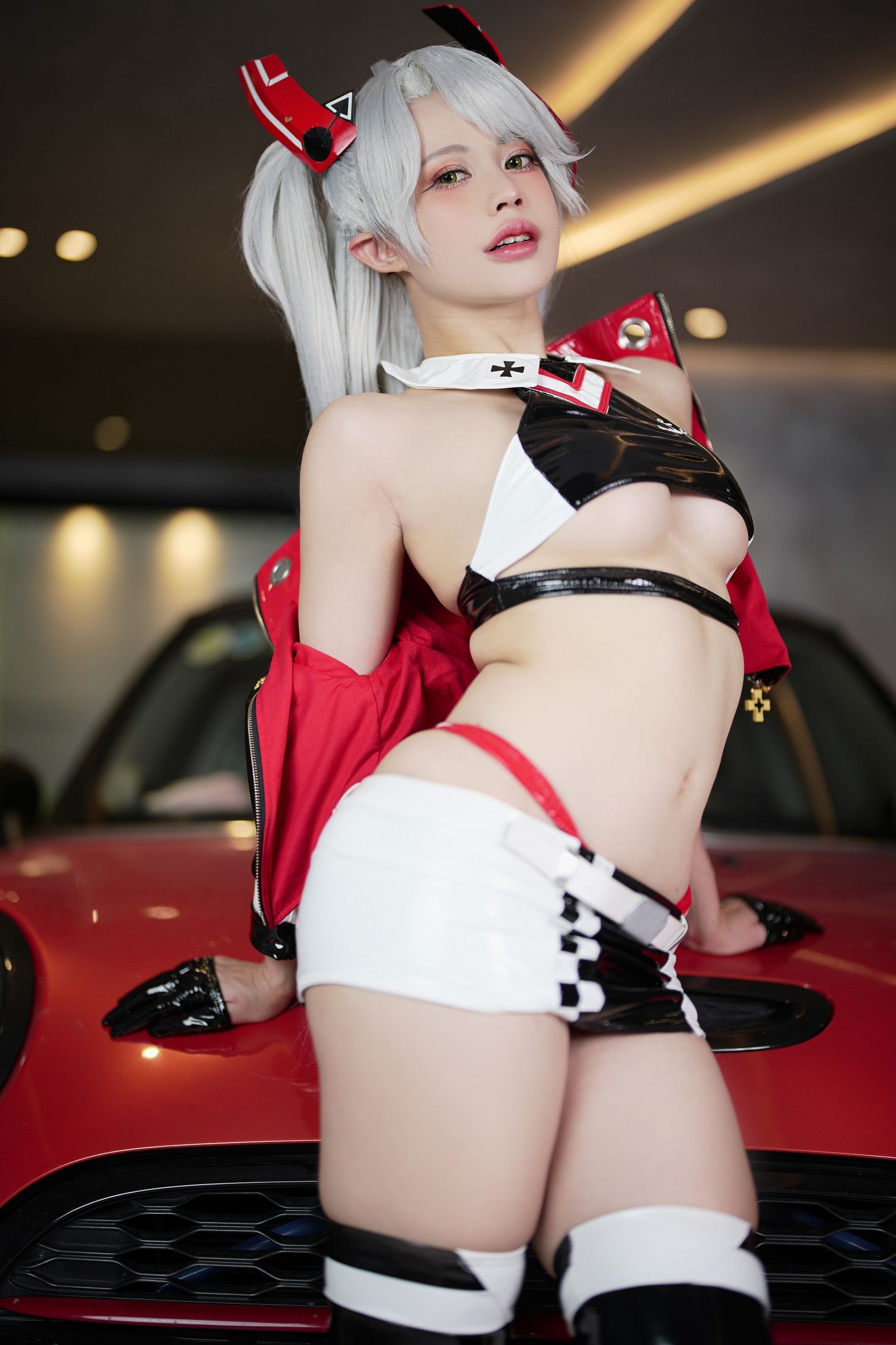 美女动漫博主PingPing性感Cosplay写真 Prinz Eugen Race Queen (13)