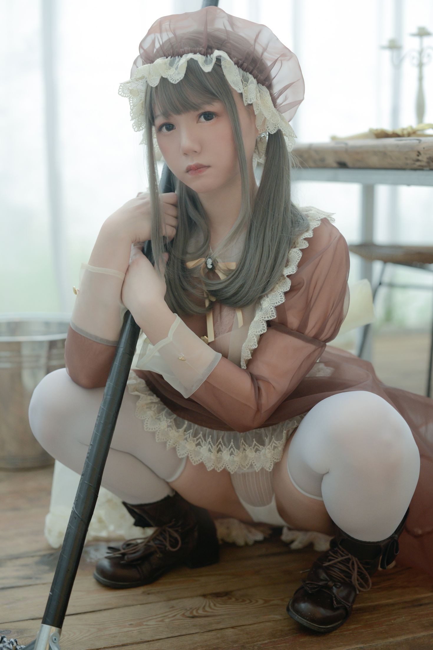 美女动漫博主きょう肉肉性感Cosplay写真 Vol.17 Maid (29)