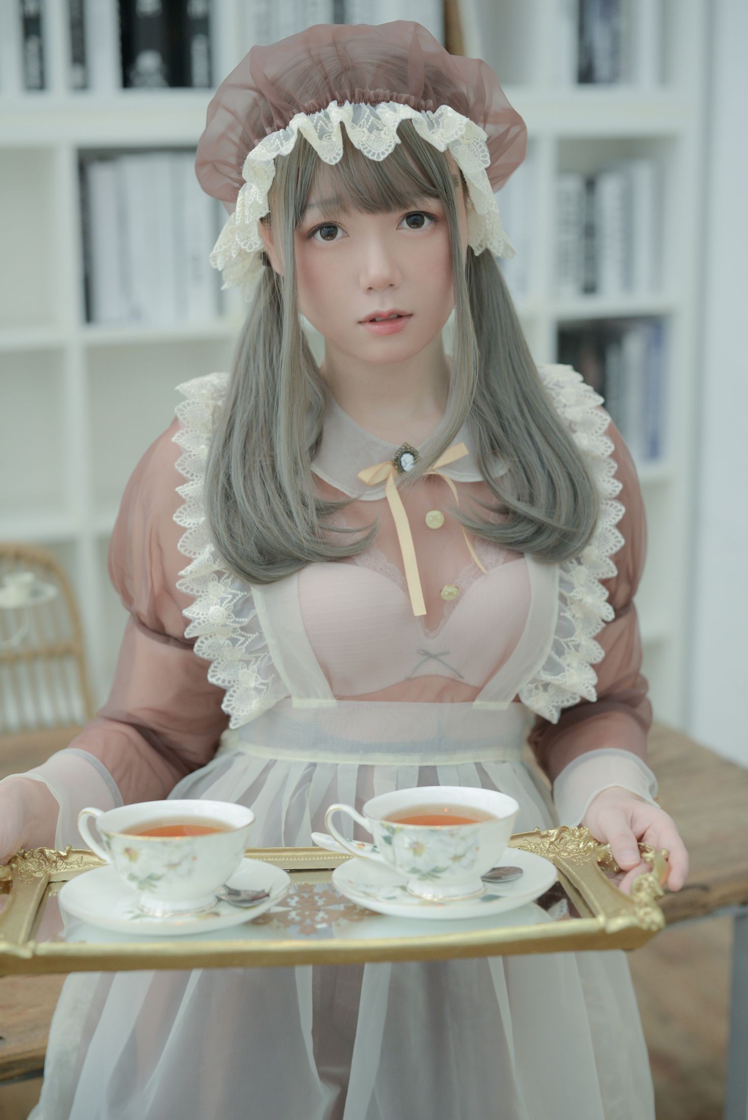 美女动漫博主きょう肉肉性感Cosplay写真 Vol.17 Maid (2)