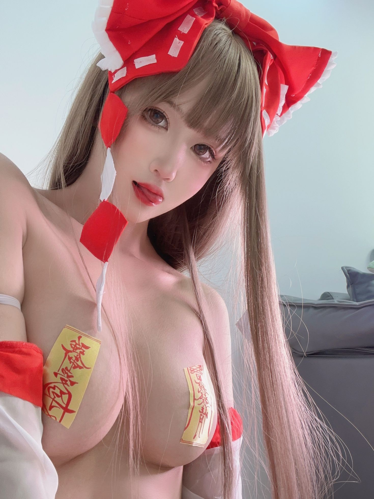 美女动漫博主三度69性感Cosplay写真巫女 (11)